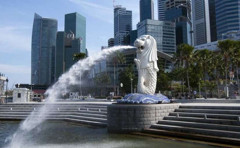 Merlion at the Singapore river